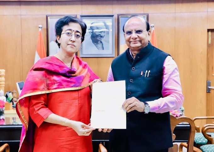 दिल्ली विधानसभा चुनाव में AAP को मिली शिकस्त के बाद आतिशी मार्लेना ने LG को सौंपा इस्तीफा 