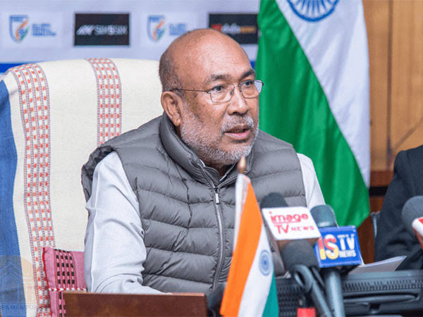 मणिपुर सीएम एन बीरेन सिंह ने दिल्ली से लौटते हीं राज्यपाल को सौंपा अपने मुख्यमंत्री पद का इस्तीफा