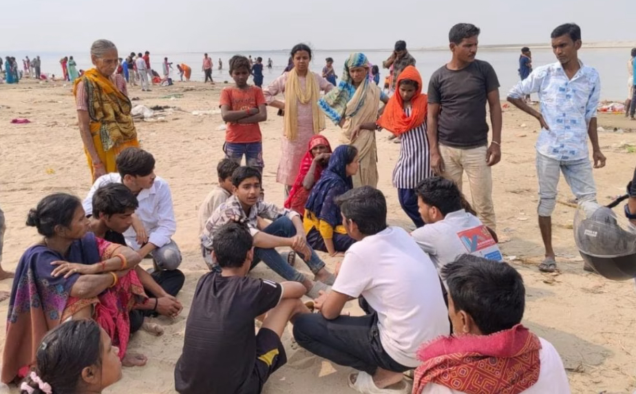 पटना: महाशिवरात्रि के अवसर पर कलेक्टरेट घाट पर हुआ हादसा