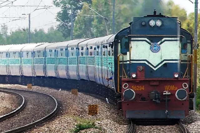 होली पर यात्रियों के लिए रेलवे का बड़ा प्लान