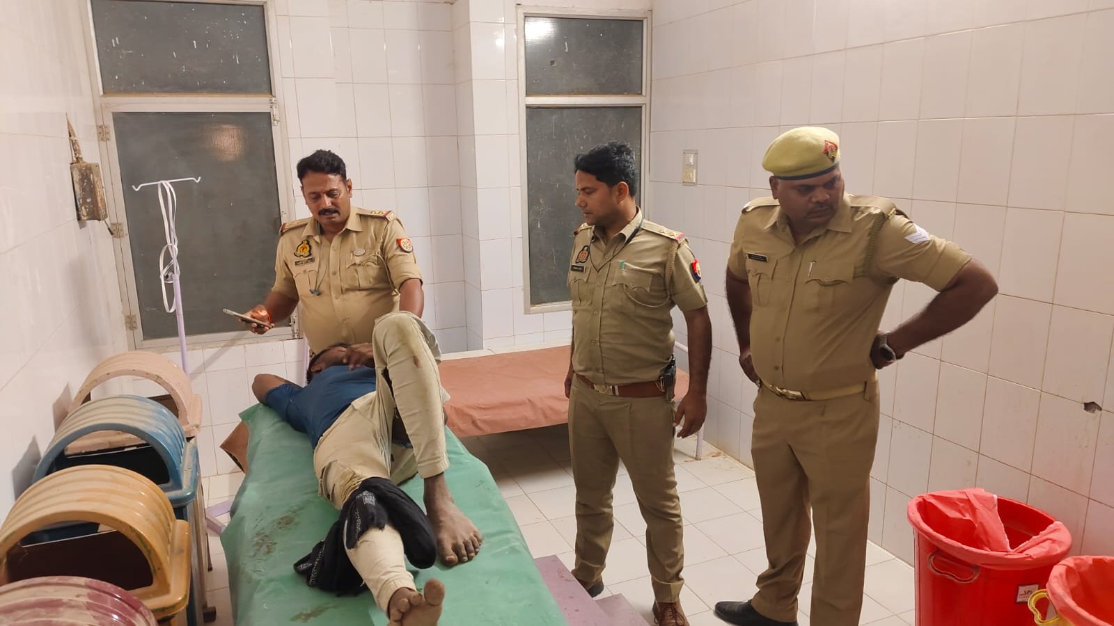 प्रतापगढ़: पुलिस और बदमाशों के बीच मुठभेड़