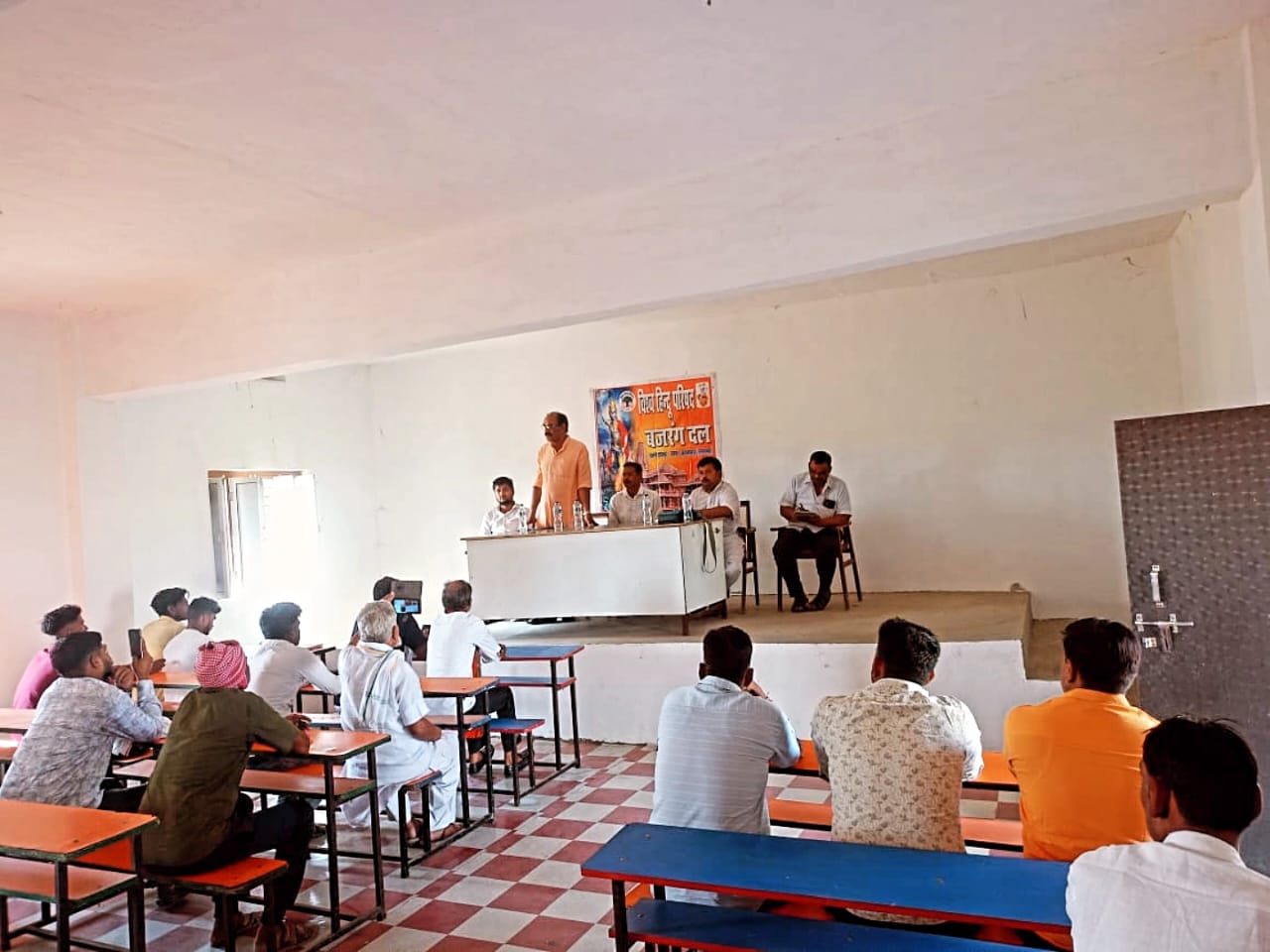 विहिप की कार्ययोजना बैठक में दिवाकर पाण्डेय प्रखंड अध्यक्ष दोस्तपुर व नीलेश सिंह बने नगर अध्यक्ष