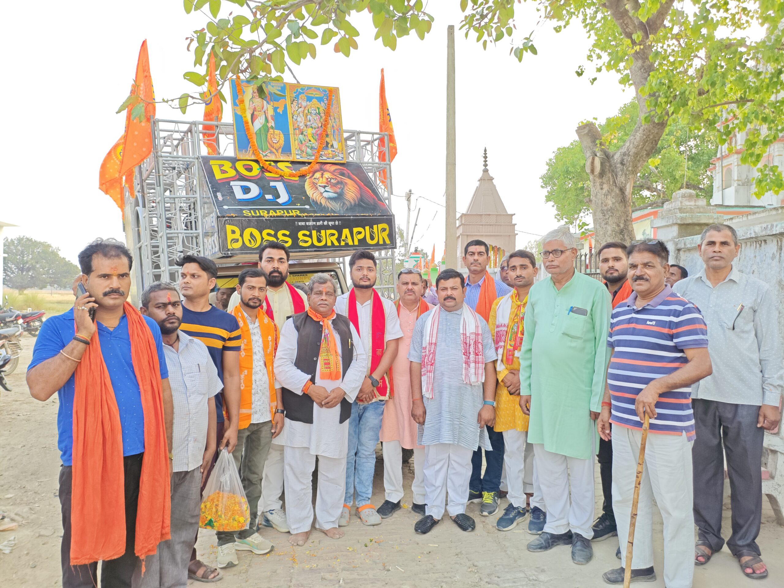 श्रीराम जयकारे के साथ सूरापुर बाजार में निकाली गई भव्य शोभायात्रा