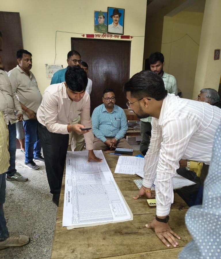 सूरापुर में बिजली आंदोलन का असर — ऊर्जा मंत्री के निजी सचिव ने किया दौरा, जल्द होगी क्षमता वृद्धि