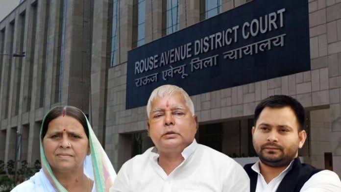 IRCTC घोटाला: लालू, राबड़ी और तेजस्वी यादव पर कोर्ट ने तय किए भ्रष्टाचार और धोखाधड़ी के आरोप