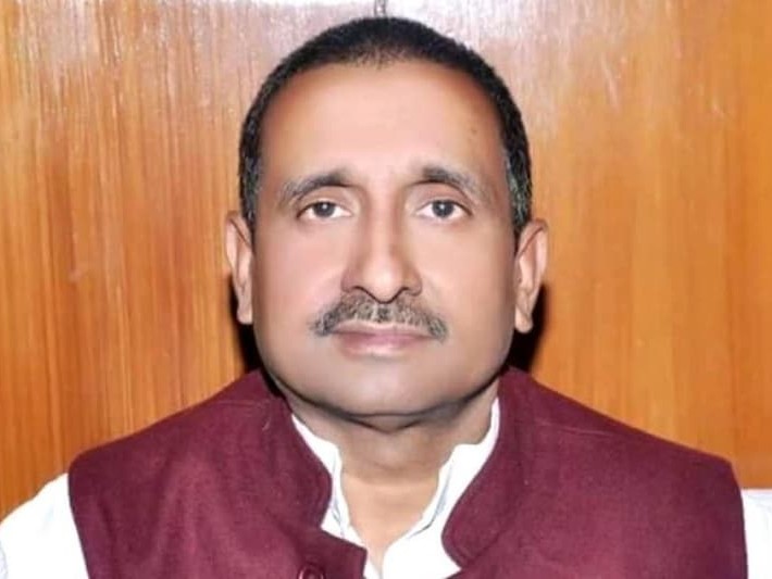 उन्नाव कांड: कुलदीप सेंगर को हाईकोर्ट से मिली जमानत, डर के साये में पीड़िता का परिवार