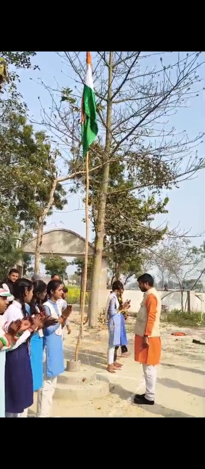 अनुराग बालिका इंटरमीडिएट कॉलेज नारायनपुर नागनाथपुर करौंदी कला कादीपुर सुल्तानपुर में हर्षोल्लास से मना गणतंत्र दिवस