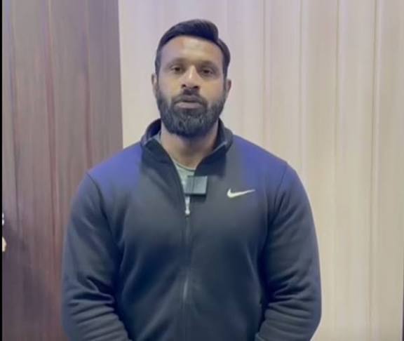 “मेरा नाम मोहम्मद दीपक है!” – कोटद्वार में ‘बाबा’ नाम पर बवाल, बजरंग दल के सामने दीवार बनकर खड़े हुए हिन्दू युवक का सच!